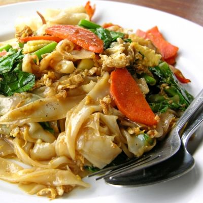 chicken pad thai confessions of a fit foodie chicken pad thai confessions of a fit foodie