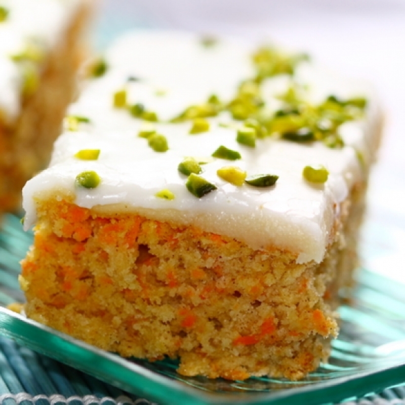 Carrot Cake With Pistachio Topping Recipe